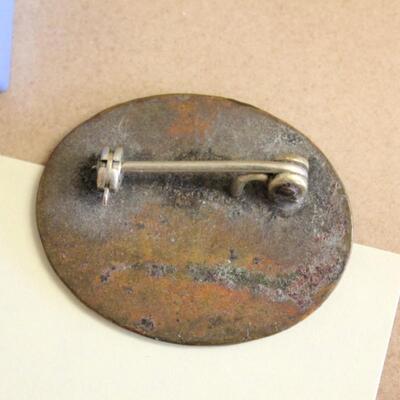 Lot 115 Small Collectibles