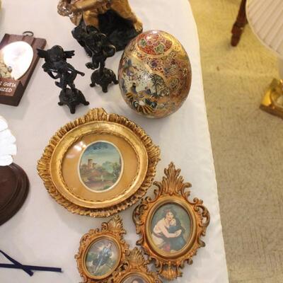 Lot 127 Gold DÃ©cor 