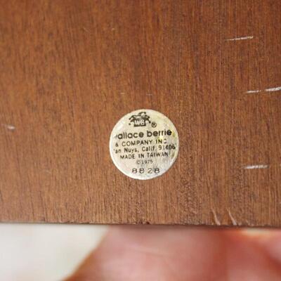Lot 128 Wallace Berrie & Co Art - Clown Music Box