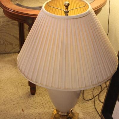 Lot 135 Pair of Side Table Lamps 