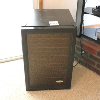 Lot 146 Wine Refrigerator (unsure if working)