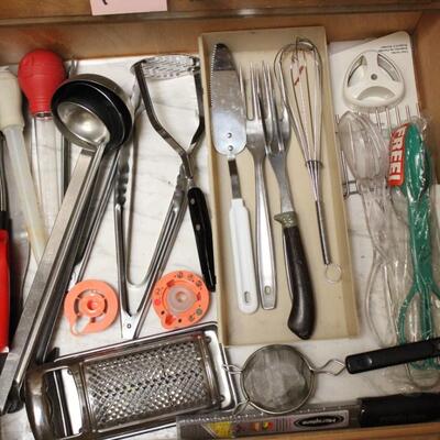 Lot 184 Contents of 2 Drawers
