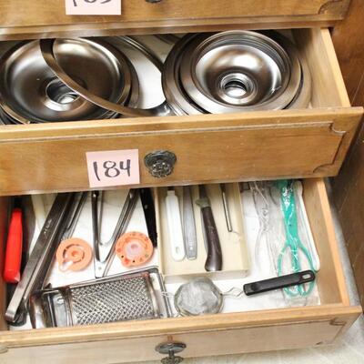 Lot 184 Contents of 2 Drawers