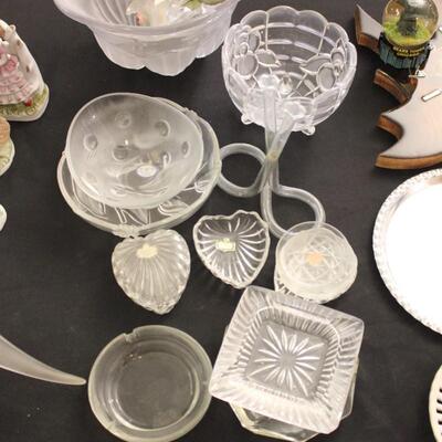 Lot 212 Clear Glass Ash Trays, Bowls, Collectibles 