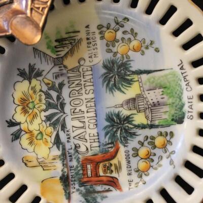 Lot 213 Vintage Traveling Souvenirs 