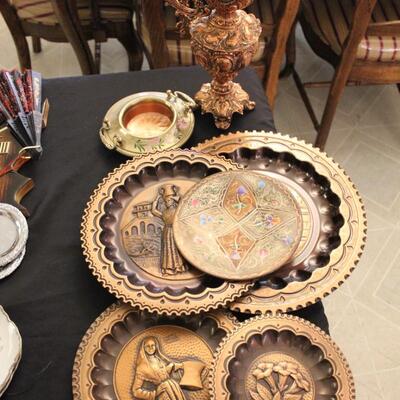 Lot 214 Copper DÃ©cor Plates & More 