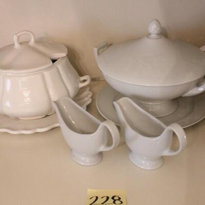 Lot 228 White Ceramic Soup Tureen - Calif USA