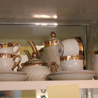Lot 237 White/Gold Tea Set - Royal Crown 