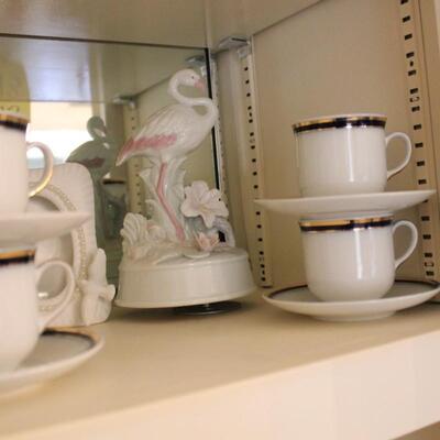 Lot 243 Czechoslovakia Jasmine Tea Set & Music Box