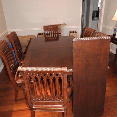 Dining room table & chairs