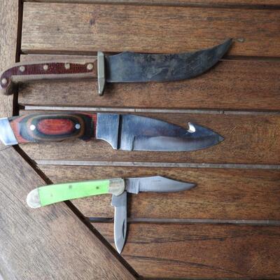 Bowie knife 