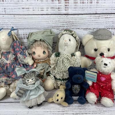 Set of Eight Stuffed Plush Animals & Dolls