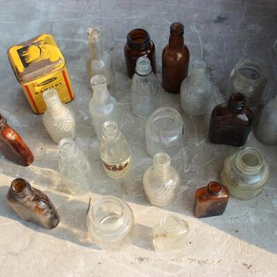 VINTAGE MINITURE BOTTLES