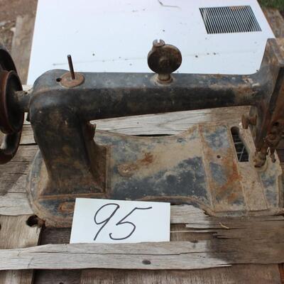   ANTIQUE SEWING MACHINE