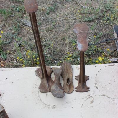    VINTAGE SHOE FORMS