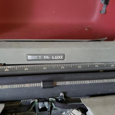 Vintage Royal manual typewriter 