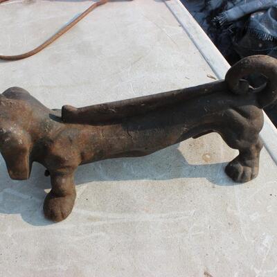  CAST IRON DOGGIE BOOT SCRAPPER 