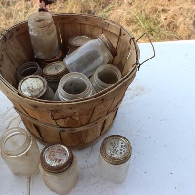   VEGGY BASKETS  AND JARS