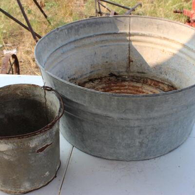   GALVANIZED TUB AND BUCKET