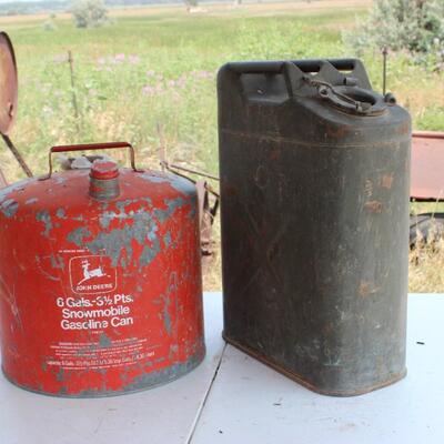    VINTAGE GAS CANS