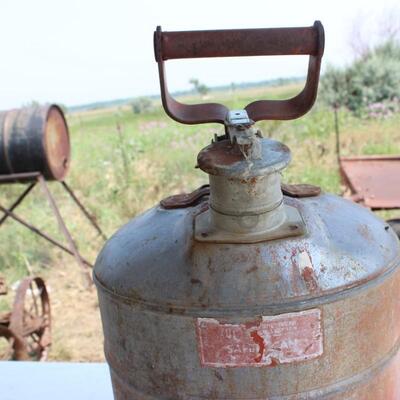    VINTAGE ITEMS