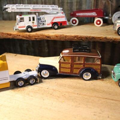 Diecast 1:43 Scale Vehicles, Woody Wagon, Loose - QTY 13