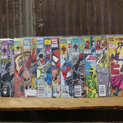 Marvel Spider-Man Comic Book (s) - QTY 12