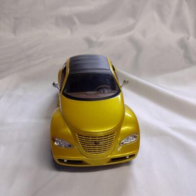 Maisto 1:18 Scale Diecast Vehicles, Loose - QTY 3