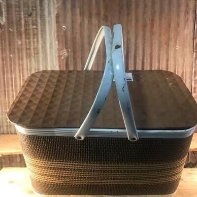 Vintage Picnic Baskets, Plastic Dinnerware - QTY 2