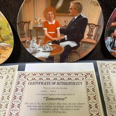 Annie, OLD Carnival Collector Plates, COA in Box, MINT - QTY 3