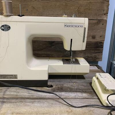 Vintage Kenmore Sewing Machine, Used w / Original Box 7 Instructions