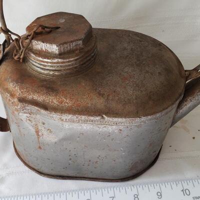 Metal rusted tea kettle object