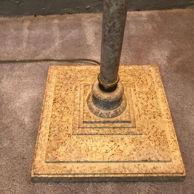 FLOOR LAMP