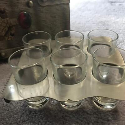 SCOTCH  DECANTER SET 