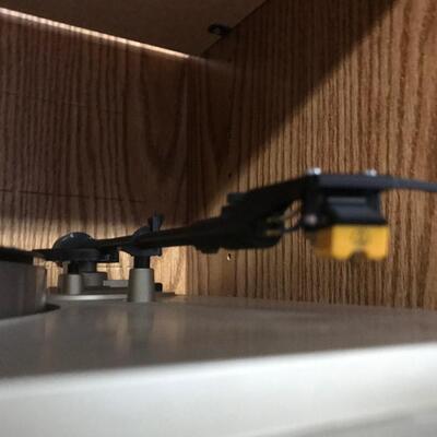MARANTZ RECORD PLAYER