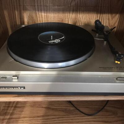 MARANTZ RECORD PLAYER