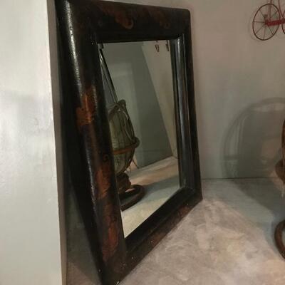LEANER MIRROR
