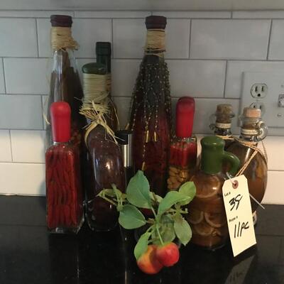 11 PC  ASSORTED KITCHEN  DECO OILS