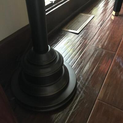FLOOR LAMP