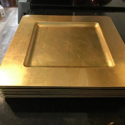 8 PC GOLD PLASTIC CHARGERS