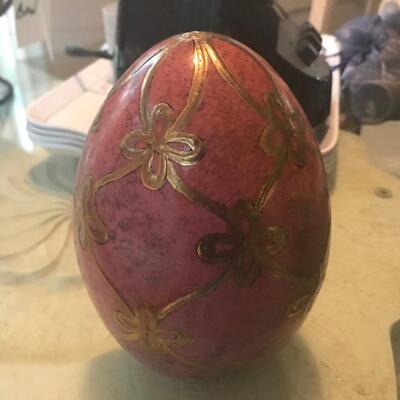 SATSUSMA PORCELIAN  EGG