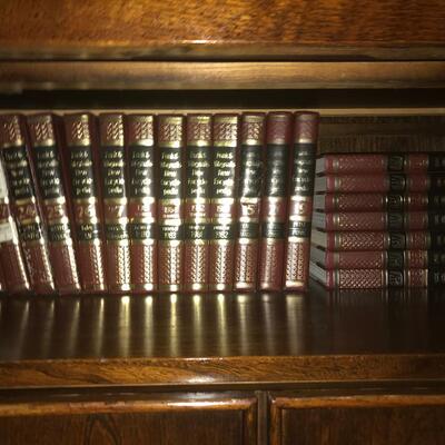 FUNK & WAGNALLS 1979 - 1986 COMPLETE ENCYCOLPEDIA SET