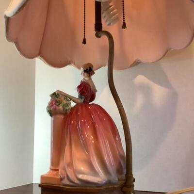 H 649. Royal Doulton Porcelain Figurine Lamp 