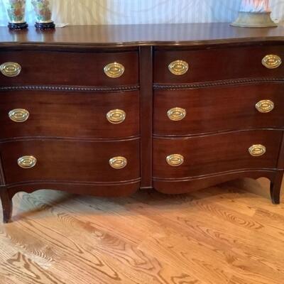 H. 651. Mahogany Two Section Serpentine Front Chest of Drawers