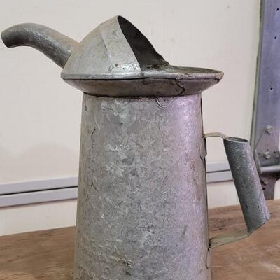 Lot 5: Vintage 4 Quart Metal Spout Shield Can 