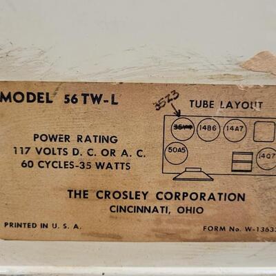 Lot 6: Vintage CROSLEY Model 56 TW-L Radio (Needs Rewire Project)