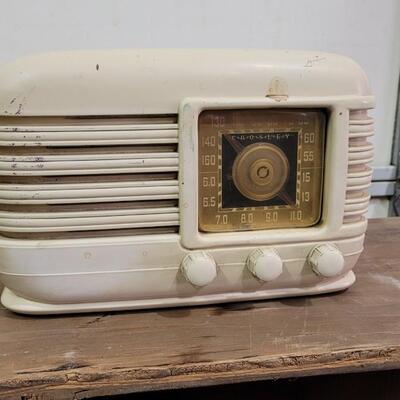 Lot 6: Vintage CROSLEY Model 56 TW-L Radio (Needs Rewire Project)