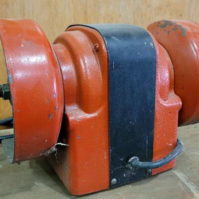 Lot 15: Vintage STANLEY 1/4 HP Bench Grinder Original Red Paint