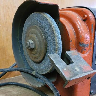 Lot 15: Vintage STANLEY 1/4 HP Bench Grinder Original Red Paint