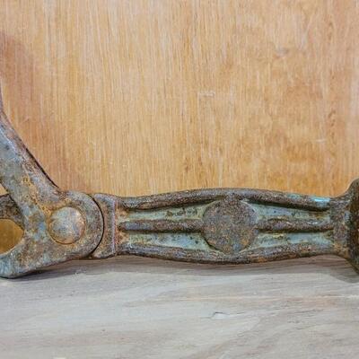 Lot 18: Vintage No. 56 SURE GRIP Tool 